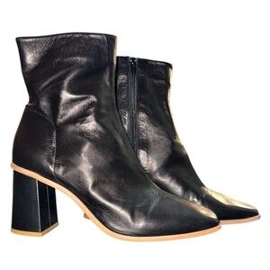 Free People Black Leather Ankle Boots Size 39 US 8 Minimalist Modern Chic